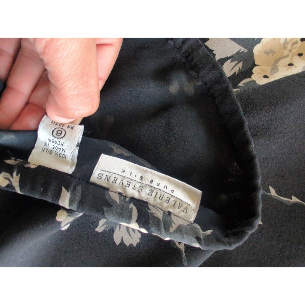 Vintage Valerie Stevens 100% Silk Floral Midi Skirt Black Made Korea size 8 - Picture 4 of 4